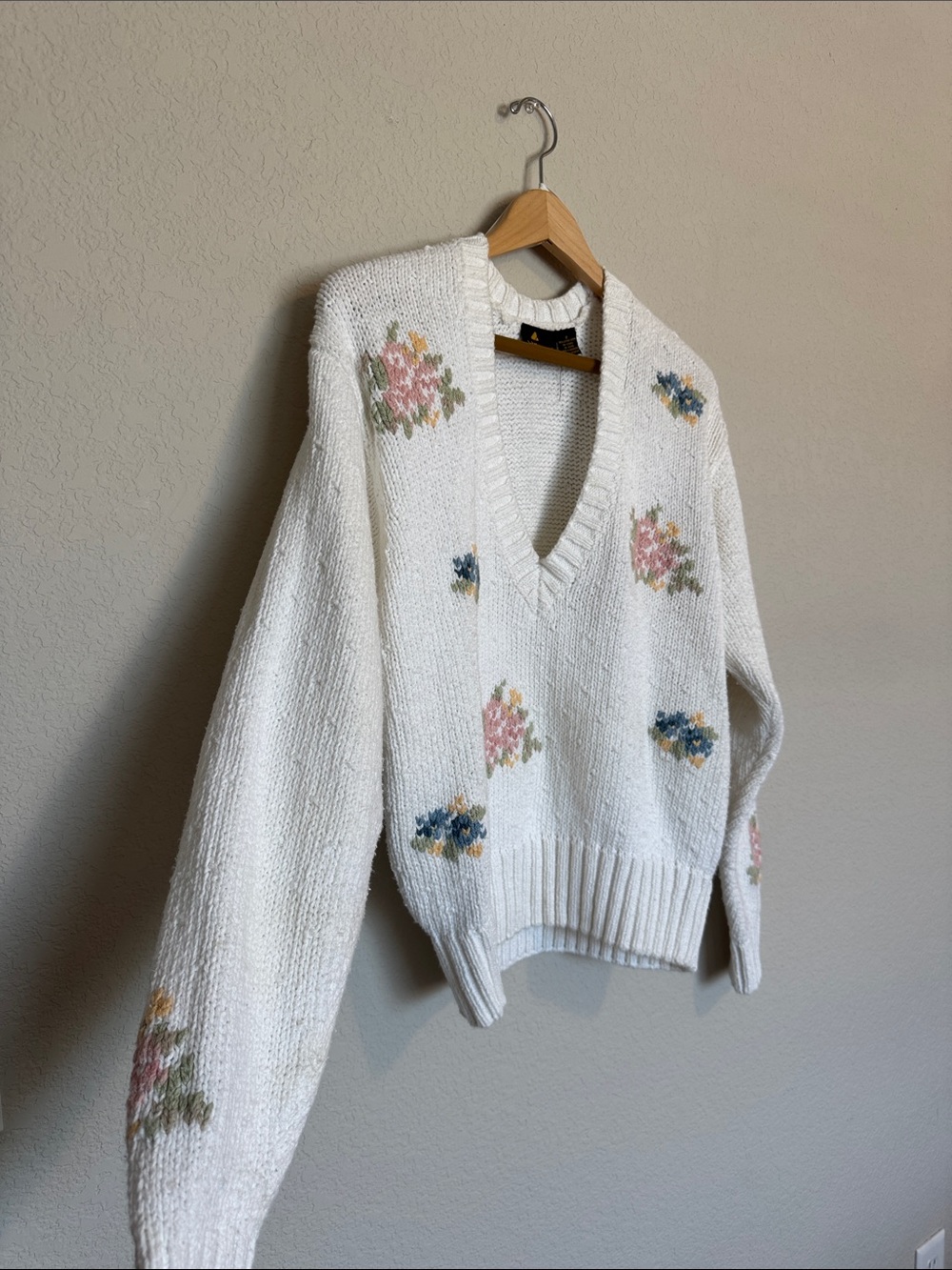 Liz Sport V-Neck 100% Cotton Sweater